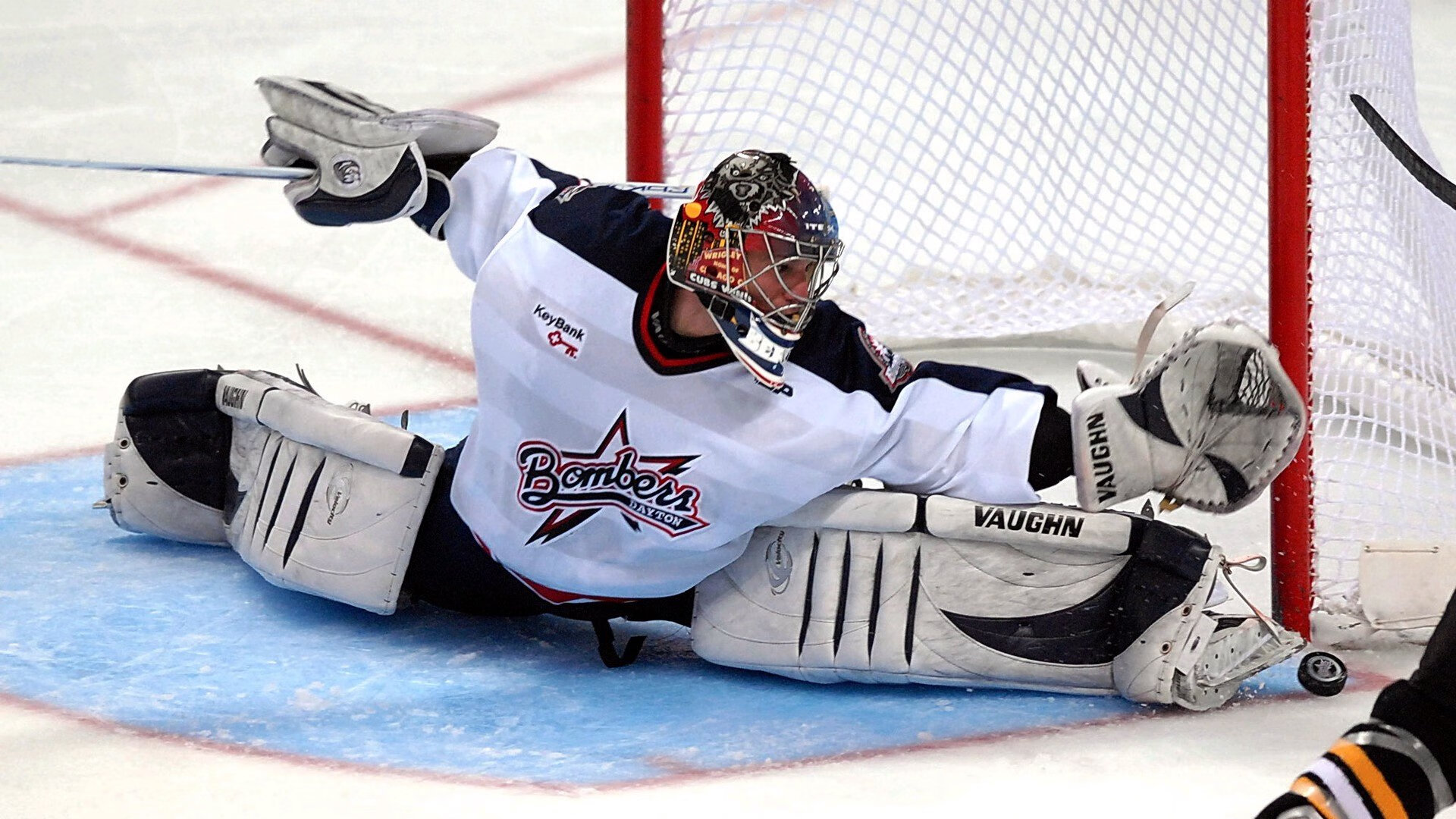 五大联赛是否广泛使用非传统边路球员组织进攻,何为五大联赛