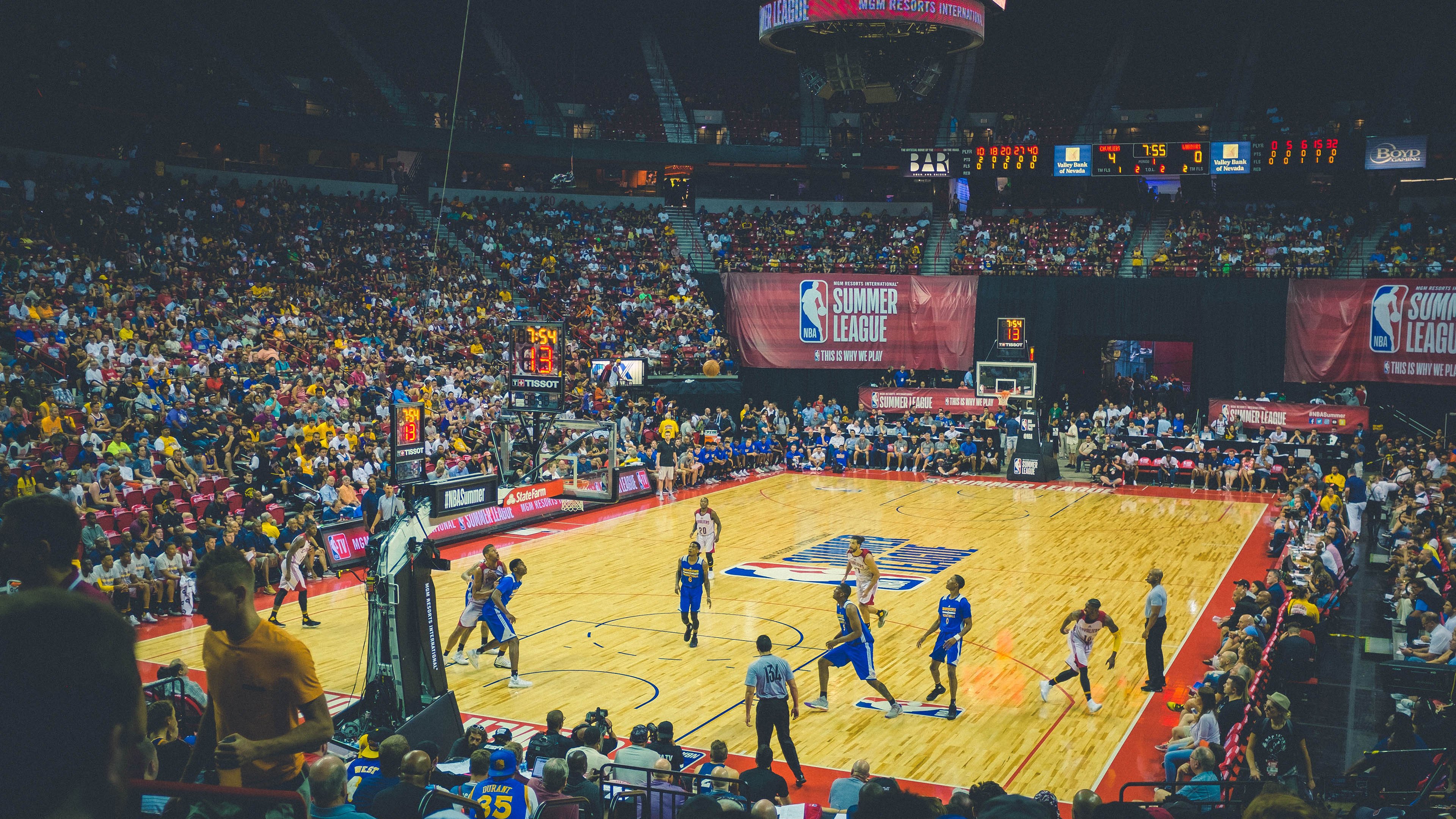 百米飞人大战震撼全球